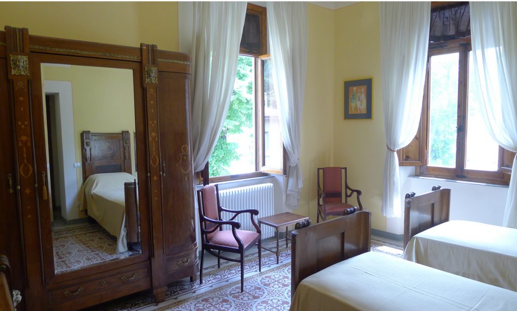 Masterclass venue, twin ensuite bedroom